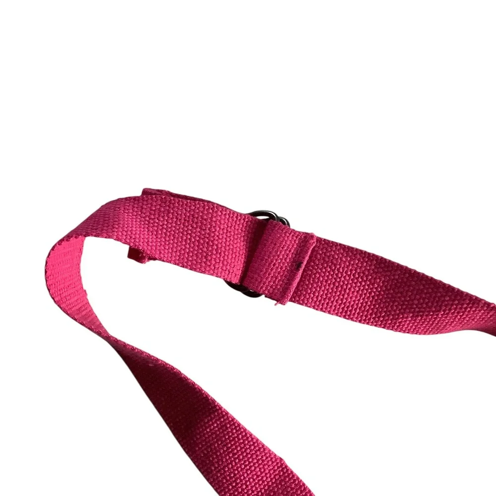 Unbranded canvas web